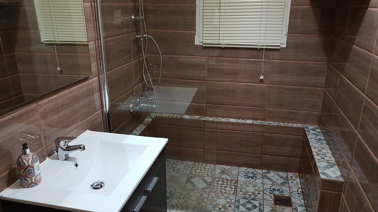 Menta Errathens Apartment - Athens Center, 5 Bd, 2 Bath المظهر الخارجي الصورة